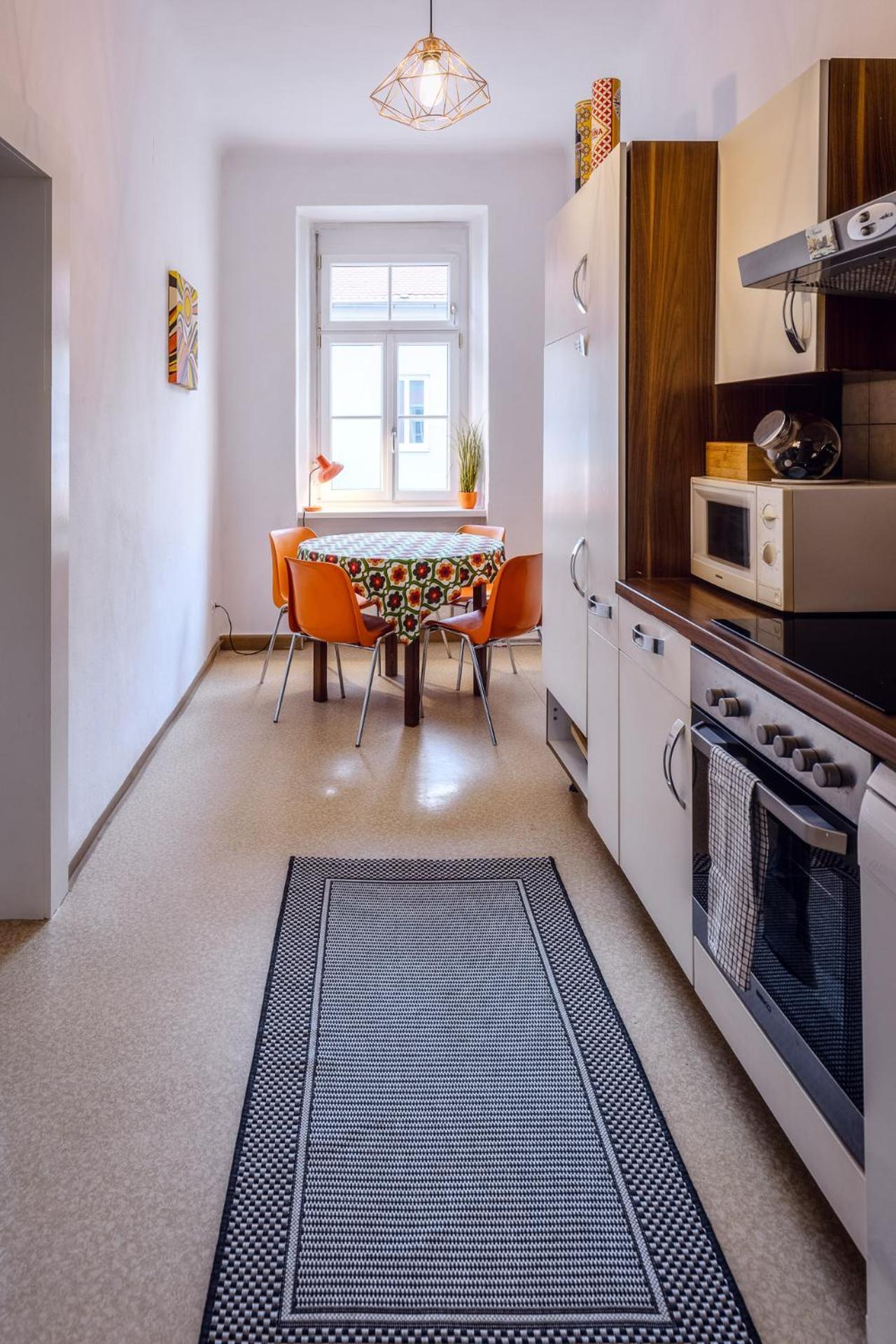 Sunny Citycenter Apartment - Graz Main Station Eksteriør billede